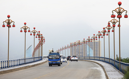 湖南石门——柑橘景观路灯“硕果累累”